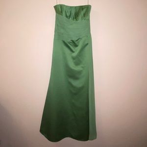 David’s Bridal Green Strapless Formal Gown Size 8